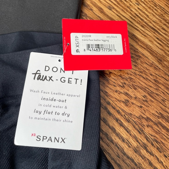 XS Spanx Faux Leather Maternity Leggings - Picture 3 of 3